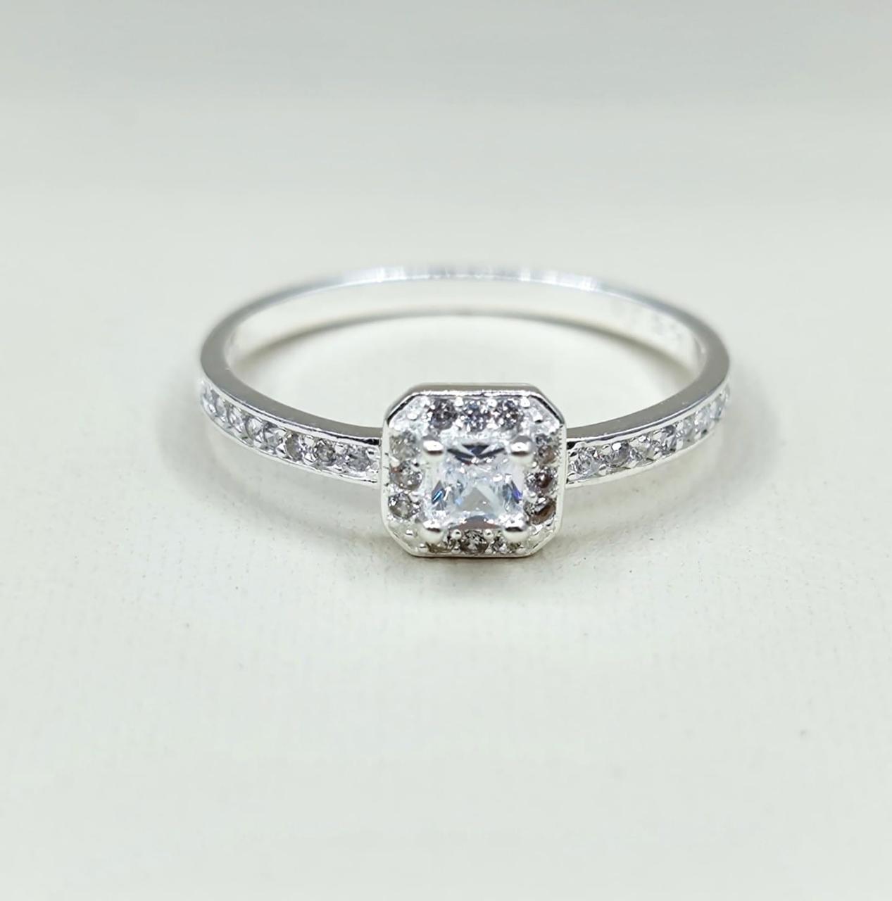 Anillo de Compromiso Diamantes Naturales